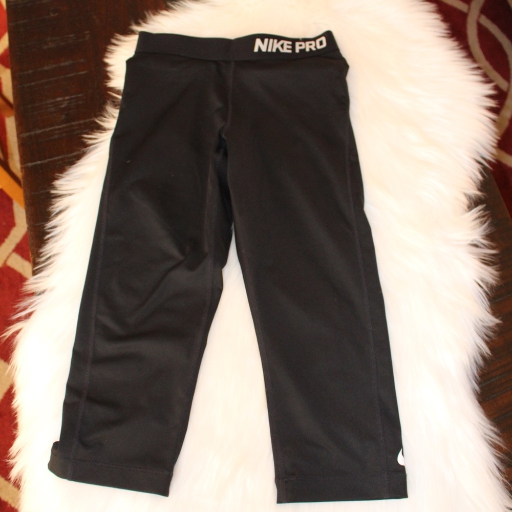 Nike Pro,  black crop leggings ....